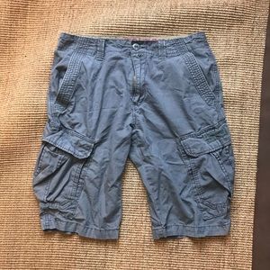 UNIONBAY gray cargo shorts. 32W